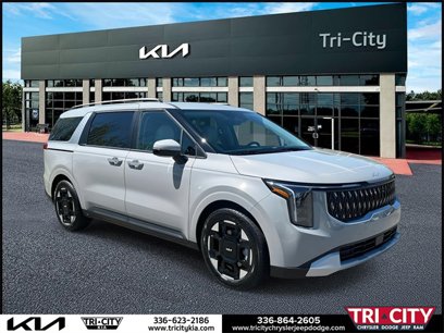 New 2025 Kia Carnival EX