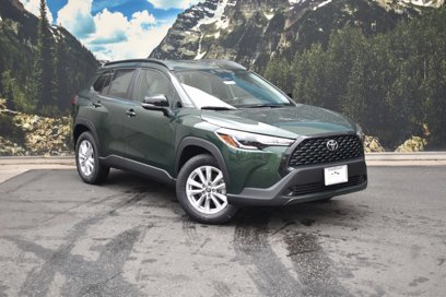 New 2025 Toyota Corolla Cross LE