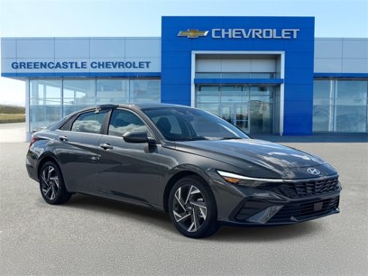 Used 2024 Hyundai Elantra SEL w/ Convenience Package