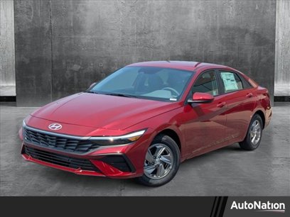 New 2025 Hyundai Elantra SE