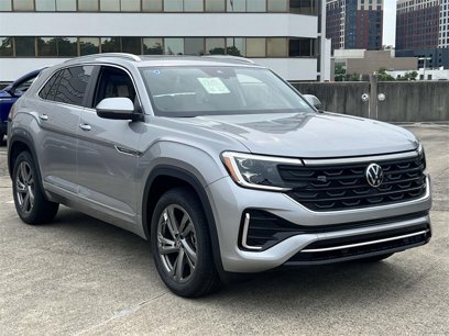 New 2024 Volkswagen Atlas Cross Sport SEL R-Line