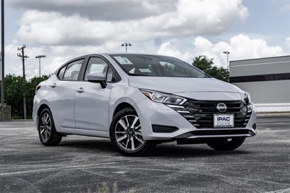 New 2024 Nissan Versa SV w/ Trunk Package