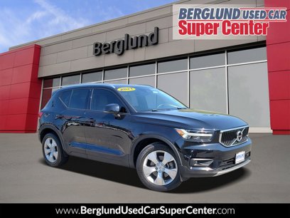 Used 2021 Volvo XC40 T4 Momentum