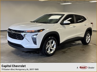 Used 2024 Chevrolet Trax LS w/ LS Convenience Package