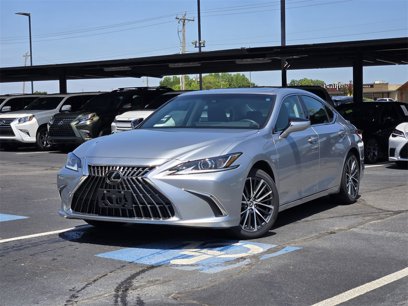 Used 2023 Lexus ES 300h w/ Premium Package
