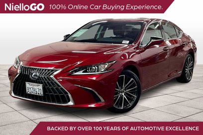 Used 2022 Lexus ES 300h w/ Premium Package