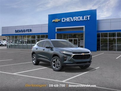 New 2025 Chevrolet Trax LT w/ Driver Confidence Package