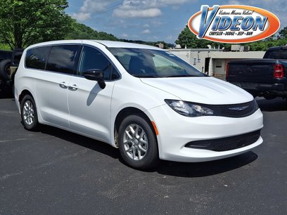 New 2025 Chrysler Voyager LX