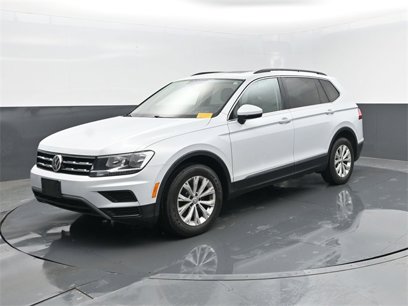 Used 2018 Volkswagen Tiguan SE w/ Panoramic Sunroof Package