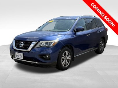 Used 2017 Nissan Pathfinder SV