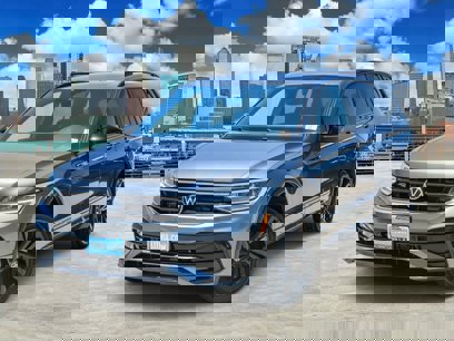 Certified 2023 Volkswagen Tiguan SE R-Line