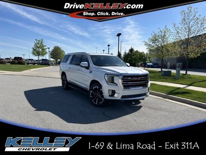 Used 2023 GMC Yukon XL SLT w/ SLT Luxury Package