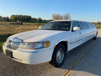 Used 1999 Lincoln Town Car Executive