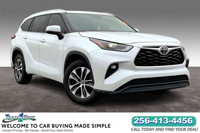 Used 2022 Toyota Highlander XLE