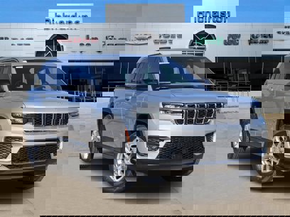 New 2025 Jeep Grand Cherokee Laredo X