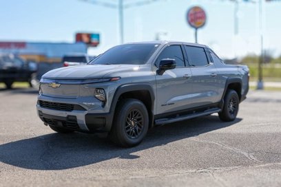 New 2025 Chevrolet Silverado EV LT