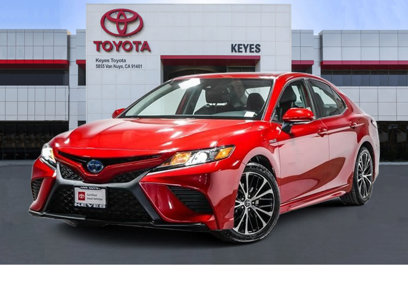 Certified 2020 Toyota Camry SE w/ Sunroof Package