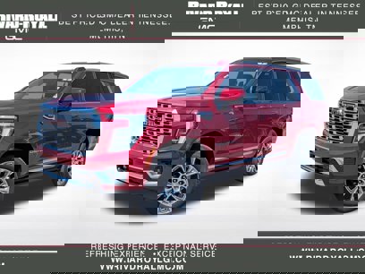 Used 2025 GMC Yukon Denali w/ Sun & Power Step Package