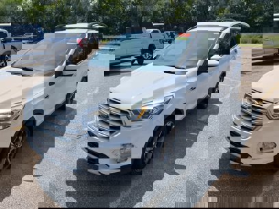 Used 2017 Ford Escape SE w/ Equipment Group 201A