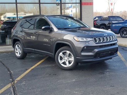 New 2024 Jeep Compass Latitude w/ Sun and Sound Group