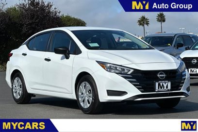 New 2025 Nissan Versa S w/ Trunk Package