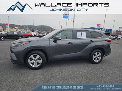 Used 2023 Toyota Highlander LE