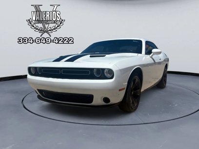 Used 2016 Dodge Challenger SXT