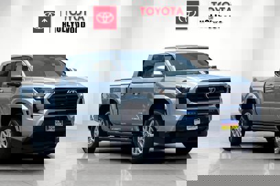 New 2025 Toyota Tacoma SR5