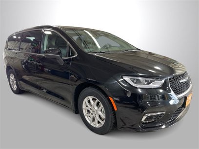Certified 2023 Chrysler Pacifica Touring-L