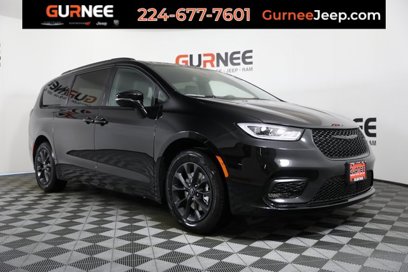 New 2025 Chrysler Pacifica Select w/ Fav Edition Package