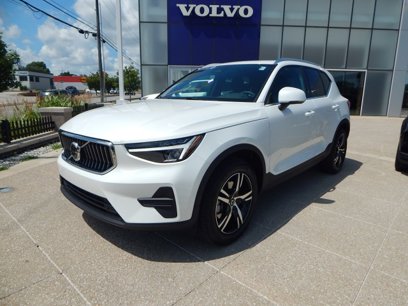 Certified 2025 Volvo XC40 B5 Core