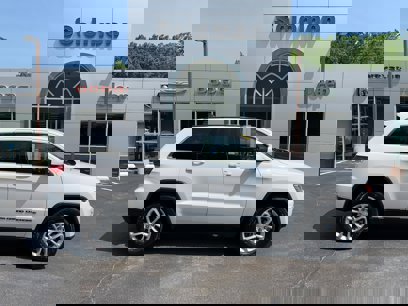 Certified 2022 Jeep Grand Cherokee Laredo E w/ Security & Convenience Group