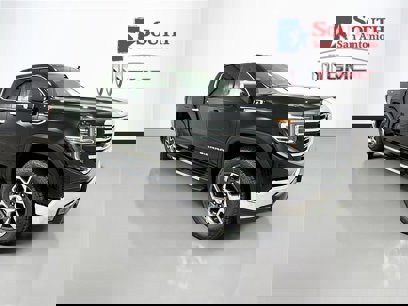New 2025 GMC Sierra 1500 SLT