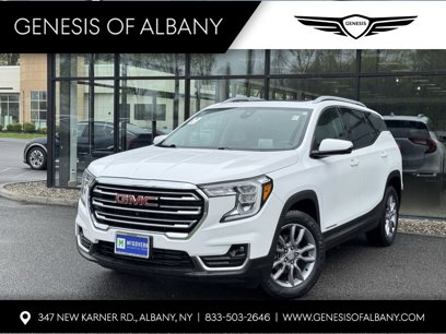 Used 2022 GMC Terrain SLT w/ Infotainment Package II