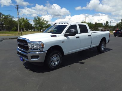 Used 2024 RAM 2500 Tradesman w/ Chrome Appearance Group