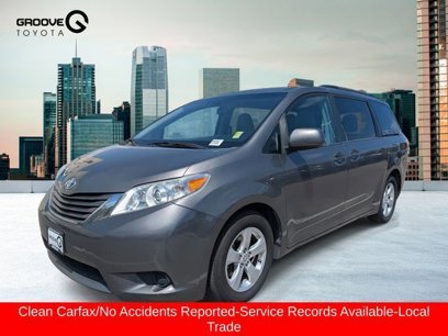 Used 2017 Toyota Sienna LE