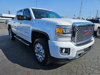 Used 2016 GMC Sierra 2500 Denali w/ Duramax Plus Package