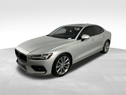 Used 2021 Volvo S60 T6 Momentum