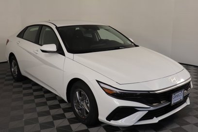 New 2025 Hyundai Elantra SEL