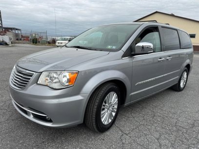 Used 2015 Chrysler Town & Country Touring-L w/ Driver Convenience Group