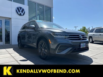 Used 2024 Volkswagen Tiguan SE w/ Panoramic Sunroof Package
