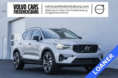 Used 2025 Volvo XC40 B5 Ultra w/ Climate Package