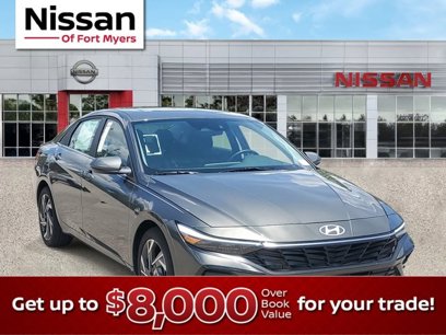 Used 2024 Hyundai Elantra SEL w/ Convenience Package