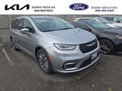 Used 2021 Chrysler Pacifica Touring