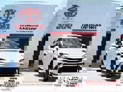 New 2025 Toyota Camry SE