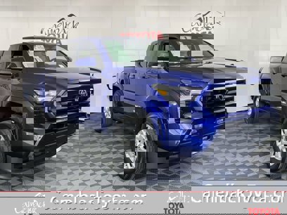 New 2025 Toyota Tacoma SR5