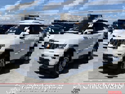 Used 2020 Jeep Grand Cherokee Laredo