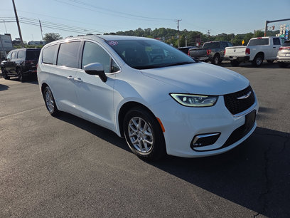 Used 2023 Chrysler Pacifica Touring-L