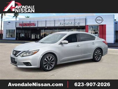 Used 2017 Nissan Altima 2.5 SL w/ 2.5 Technology Package