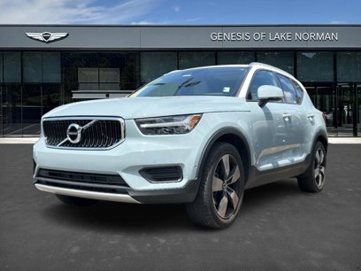 Used 2019 Volvo XC40 T5 Momentum